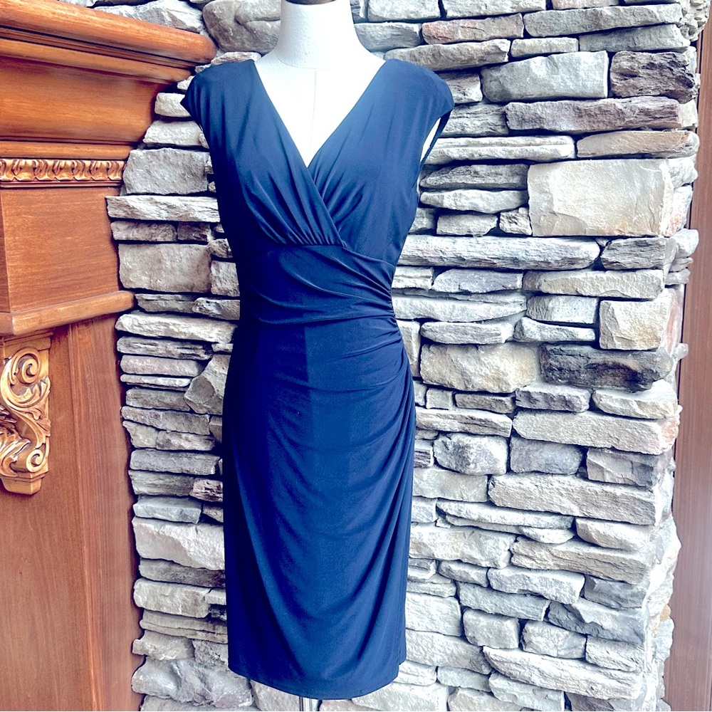 SOPHISTICATED, UNDERSTATED ELEGANCE. NAVY BLUE RALPH LAUREN FAUX WRAP DRESS SZ 6